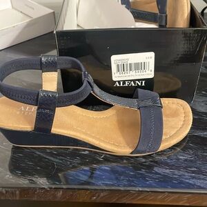 Alfani shoe- Navy blue snake 5.5